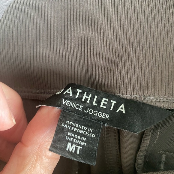 **SOLD** - Picture 2 of 4